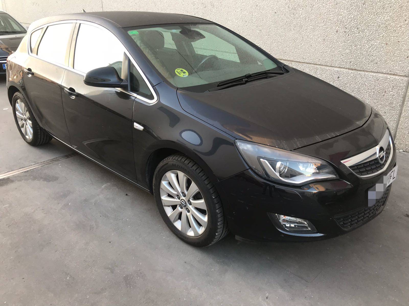 Opel Ar Astra 5p 4g Berlina Con Porton 1 7 Cdti 125 Cv Cosmo Vat21 Averiado Madrid